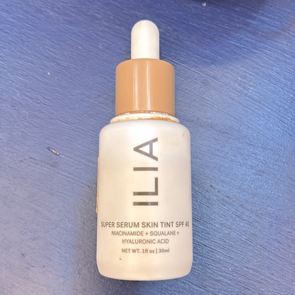 ILIA Super Serum Skin Tint SPF 40 - ST8 SHELA used 25% without box  75% full
